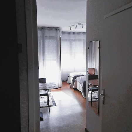 Apartament Paisible Studio Avec Agreable Loggia 2 Mn Du Centre Aix-les-Bains Zewnętrze zdjęcie
