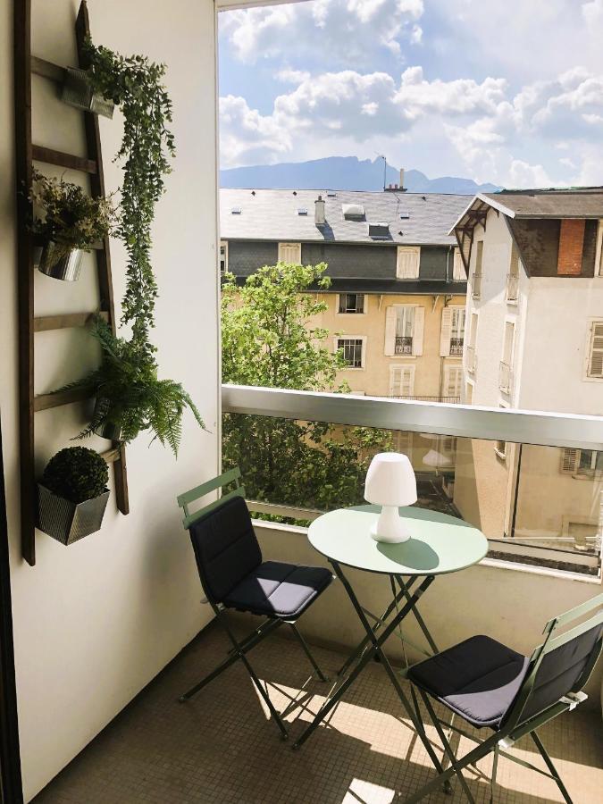Apartament Paisible Studio Avec Agreable Loggia 2 Mn Du Centre Aix-les-Bains Zewnętrze zdjęcie